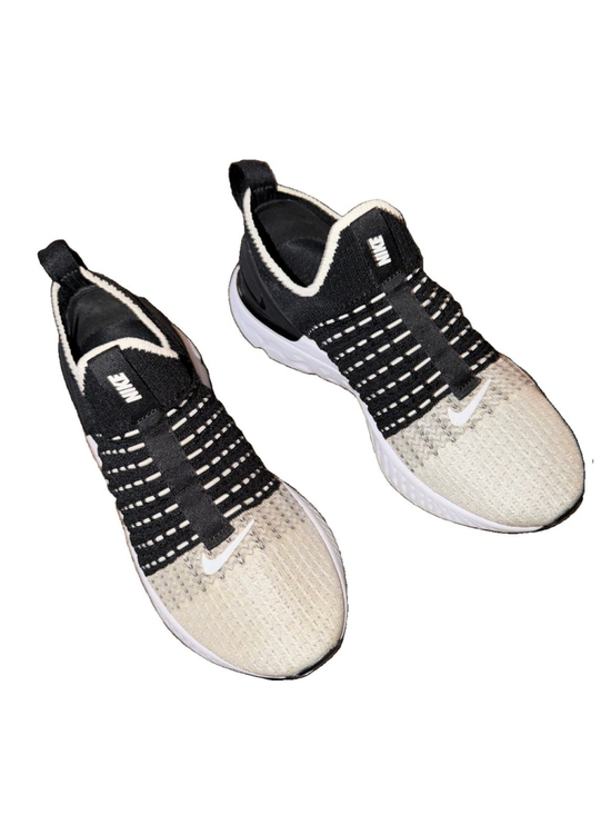 Nike Shoes - Nike React Phantom Run Flyknit 2 Black White Size 5 US